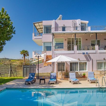 Villa Anatoli Stalós Eksteriør billede